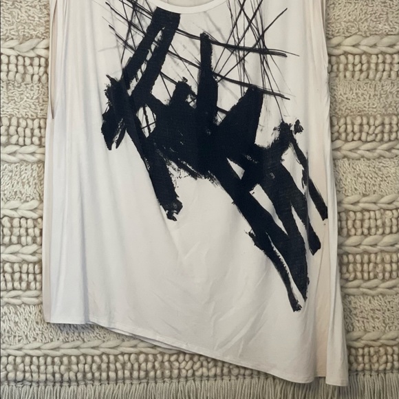 Lane Bryant tee. Size 18/20 - Picture 3 of 3